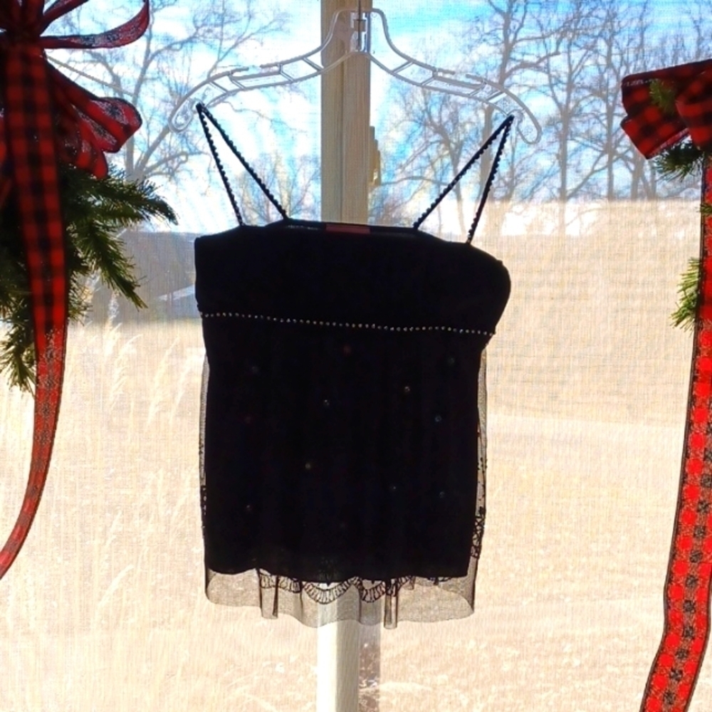 K-MODE WOMENS TOP SIZE SMALL IN A BEAUTIFUL BLACK LACE SEE THRU